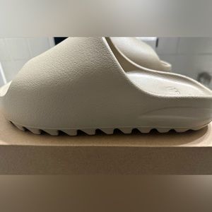 Mens Yeezy Slides PURE (Size US 7)